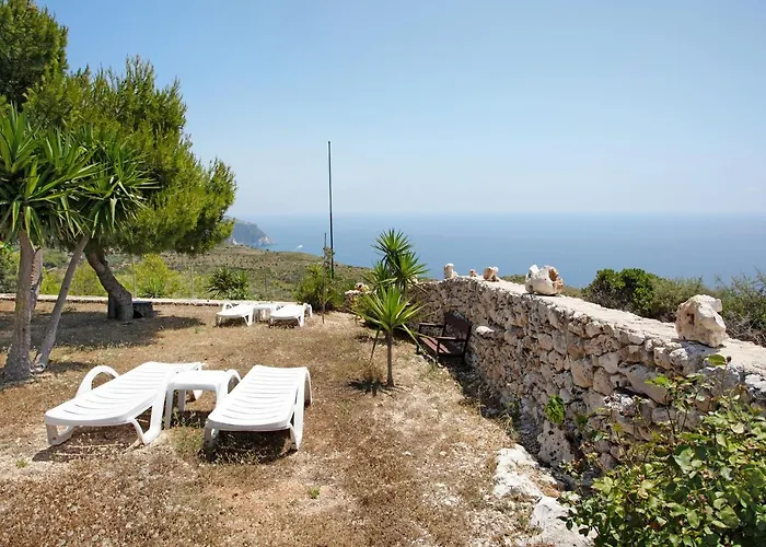 Lithahiro Stone House